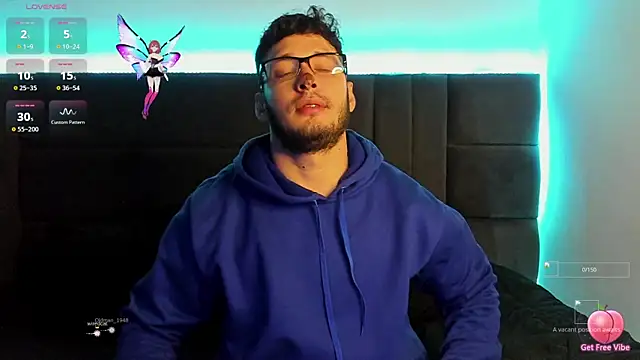 Snapshot of alejandro__2 chatting on October 23, 5:07 am alejandro 2 online show from October 23, 5:07 am