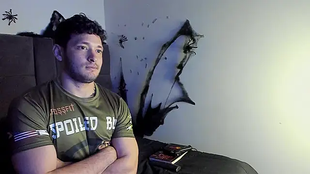 Snapshot of alejandro__2 chatting on October 30, 9:48 pm alejandro 2 online show from October 30, 9:48 pm