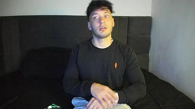 alejandro  2 online show from January 13, 1:33 am