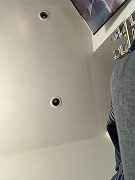 JRealz14 online show from April 27, 2:26 pm