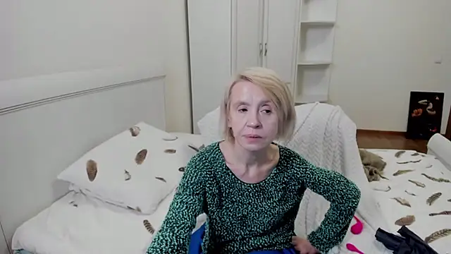 aminalive online show from November 19, 7:47 pm