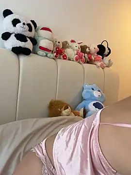 oriana zoeee online show from February 12, 9:54 pm