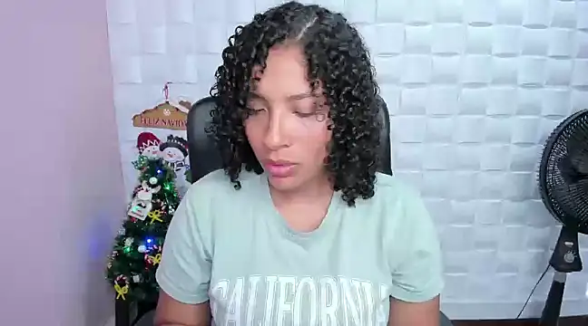 DannaBerry online show from December 5, 3:06 pm