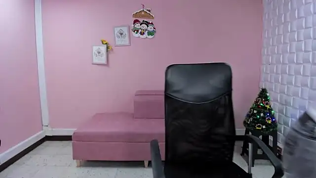 DannaBerry online show from December 23, 2:17 pm