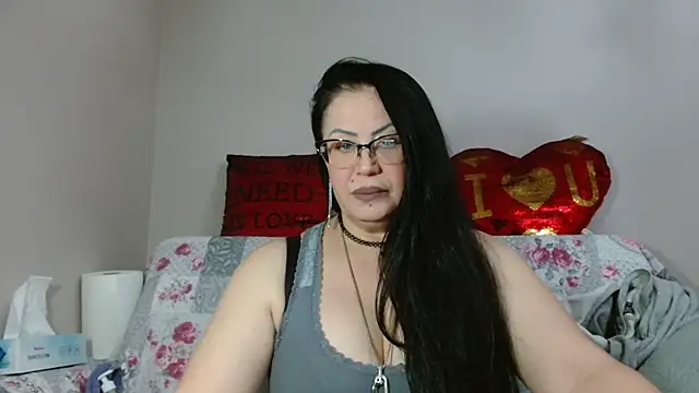 x  KHALEESI  x online show from November 9, 3:32 pm