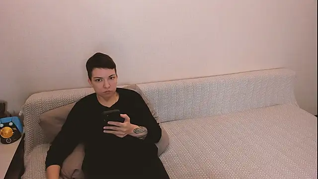 secret dreams   online show from February 9, 2:21 pm