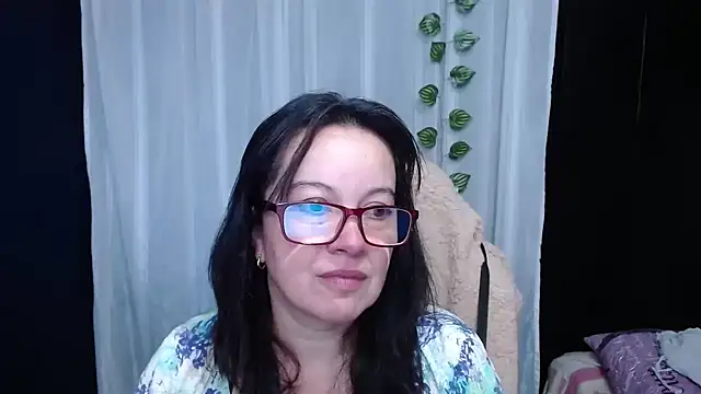 Snapshot of Sonialorens_ chatting on January 9, 11:58 am Sonialorens online show from January 9, 11:58 am