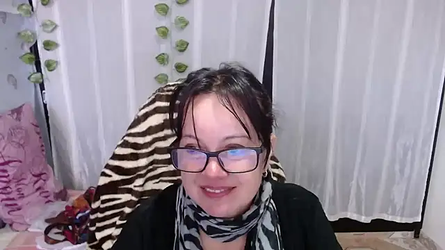 Snapshot of Sonialorens_ chatting on January 30, 2:25 pm Sonialorens online show from January 30, 2:25 pm