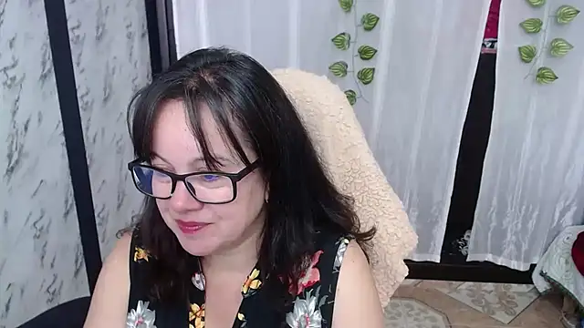 Snapshot of Sonialorens_ chatting on February 21, 6:04 pm Sonialorens online show from February 21, 6:04 pm