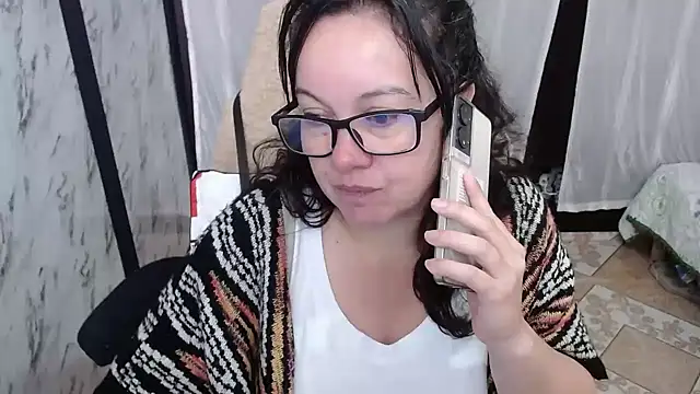 Snapshot of Sonialorens_ chatting on March 8, 5:22 pm Sonialorens online show from March 8, 5:22 pm