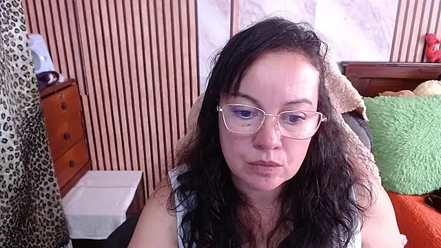 Snapshot of Sonialorens_ chatting on September 22, 4:53 pm Sonialorens online show from September 22, 4:53 pm