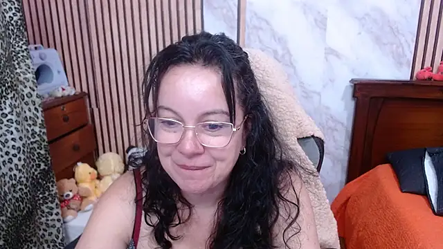 Snapshot of Sonialorens_ chatting on October 1, 11:22 pm Sonialorens online show from October 1, 11:22 pm
