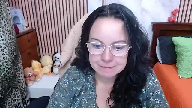 Snapshot of Sonialorens_ chatting on October 9, 3:21 pm Sonialorens online show from October 9, 3:21 pm