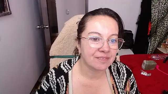Snapshot of Sonialorens_ chatting on November 4, 8:19 pm Sonialorens online show from November 4, 8:19 pm