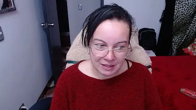 Snapshot of Sonialorens_ chatting on November 7, 10:21 pm Sonialorens online show from November 7, 10:21 pm