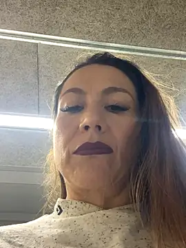 Snapshot of angelitasexy81 chatting on October 27, 4:44 pm angelitasexy81 online show from October 27, 4:44 pm