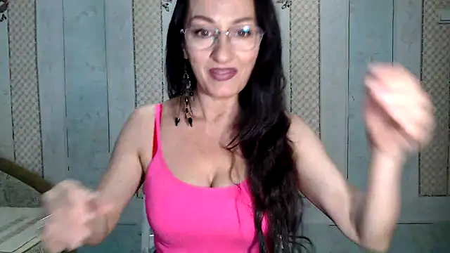 Snapshot of Antralyn chatting on March 14, 10:18 am Antralyn online show from March 14, 10:18 am