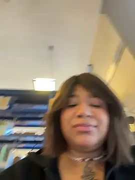 Snapshot of IamSashaLuv chatting on November 28, 9:23 am IamSashaLuv online show from November 28, 9:23 am