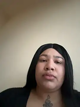 IamSashaLuv online show from February 1, 6:45 am