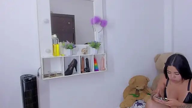 Emma lean online show from October 9, 11:30 am