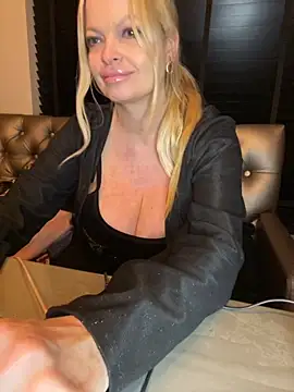 Lisavontease online show from October 18, 10:43 pm