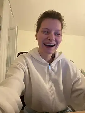 MaryHiggins online show from October 14, 3:35 pm