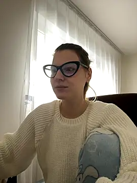 MaryHiggins online show from October 16, 10:16 am