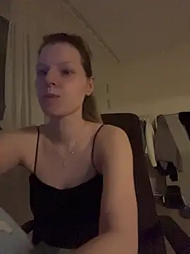 MaryHiggins online show from March 22, 9:29 pm