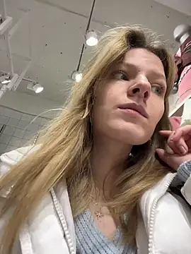 MaryHiggins online show from April 4, 12:35 pm