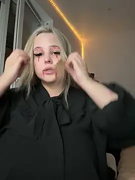 B Ratz online show from October 31, 9:16 pm