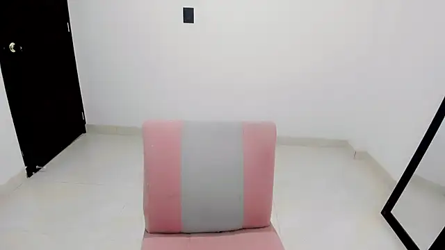 ariakyubi online show from December 13, 8:15 pm
