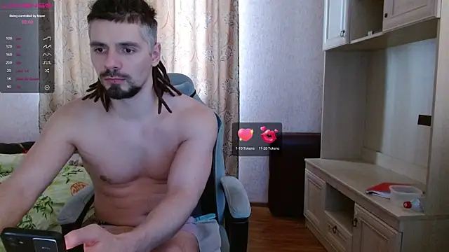 Snapshot of Aestheticguy101 chatting on January 31, 9:59 am Aestheticguy101 online show from January 31, 9:59 am