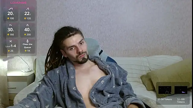 Snapshot of Aestheticguy101 chatting on October 16, 4:52 pm Aestheticguy101 online show from October 16, 4:52 pm