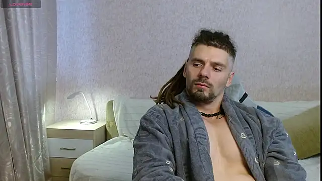 Snapshot of Aestheticguy101 chatting on October 19, 10:16 am Aestheticguy101 online show from October 19, 10:16 am