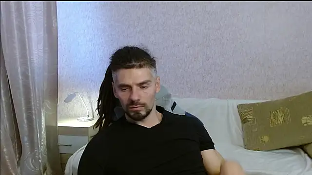 Snapshot of Aestheticguy101 chatting on October 26, 11:05 am Aestheticguy101 online show from October 26, 11:05 am