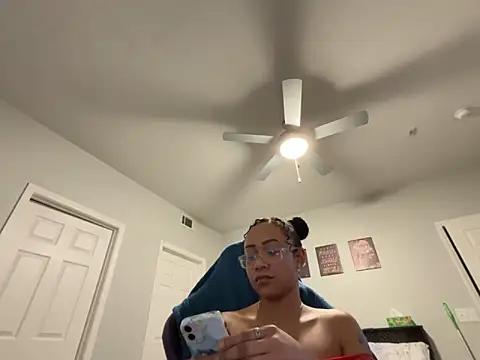 RylHoneyy online show from February 8, 3:54 am