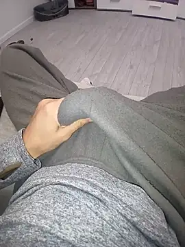 Snapshot of QuietBoy chatting on November 5, 3:56 pm QuietBoy online show from November 5, 3:56 pm