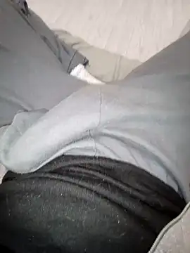 Snapshot of QuietBoy chatting on November 12, 1:44 pm QuietBoy online show from November 12, 1:44 pm