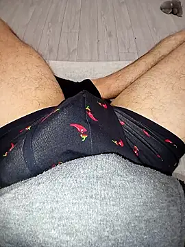 Snapshot of QuietBoy chatting on February 16, 3:52 pm QuietBoy online show from February 16, 3:52 pm