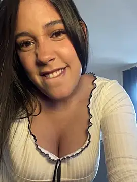 WHAAATTTTTTTTTT online show from May 13, 2:25 pm