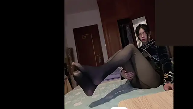 CrytinaSissyCrossdress online show from March 21, 9:01 pm