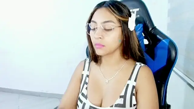 sophiax-x online show from June 25, 9:03 am