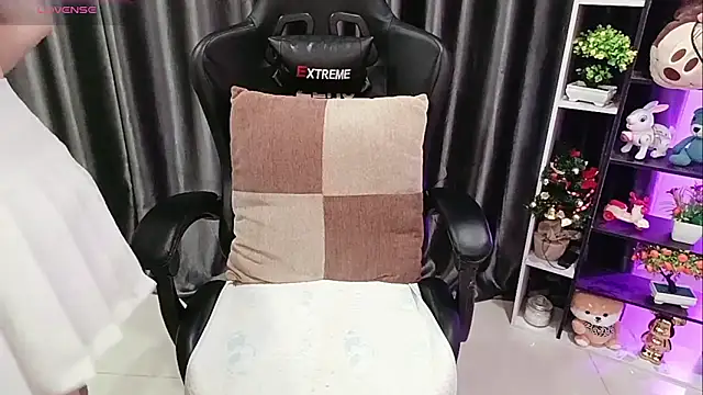 Yuki-yio online show from April 7, 1:06 am