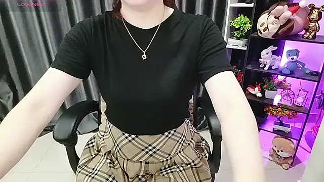 Snapshot of Yuki-yio chatting on July 6, 1:24 am Yuki-yio online show from July 6, 1:24 am