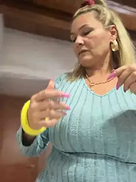 Snapshot of CRHYSTEL chatting on December 26, 11:54 am CRHYSTEL online show from December 26, 11:54 am