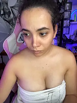 Snapshot of Emma_Wish chatting on October 21, 4:19 pm Emma Wish online show from October 21, 4:19 pm