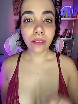 Snapshot of Emma_Wish chatting on November 5, 8:53 pm Emma Wish online show from November 5, 8:53 pm