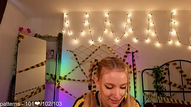 berrry girl online show from May 31, 1:07 pm