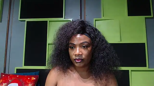 Snapshot of SexyAssDivaxxx chatting on January 18, 12:36 pm SexyAssDivaxxx online show from January 18, 12:36 pm