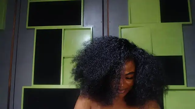 Snapshot of SexyAssDivaxxx chatting on October 1, 4:29 am SexyAssDivaxxx online show from October 1, 4:29 am